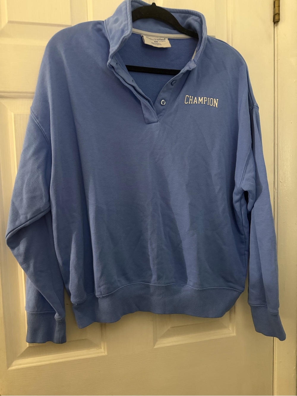 Champion Women’s Plaster Blue Collared Sweatshirt Medium Fall 2023